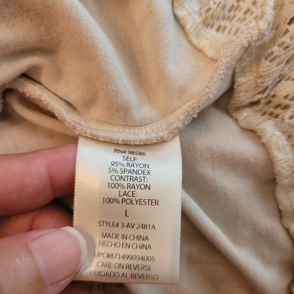 Dept222 Unique Ruffle Stylish Top! - Picture 6 of 7